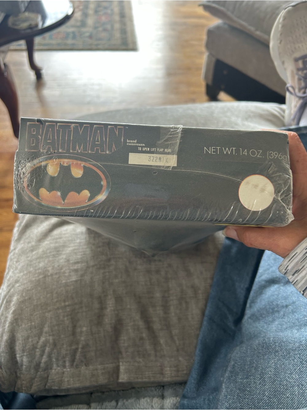 1989 Batman Collectible Cereal with Bank - Picture 4 of 4